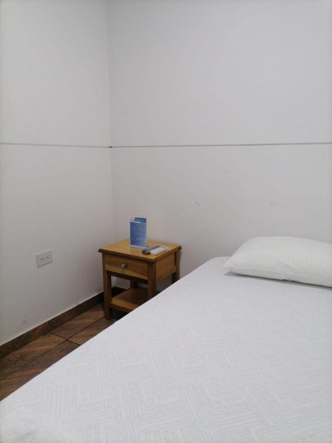 Hotel Media Luna Cúcuta Extérieur photo